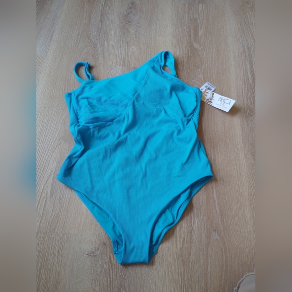 BECCA Other - NWT BECCA One Piece Bathing Suit Asymmetrical One Shoulder Cut Out Swimsuit 1X